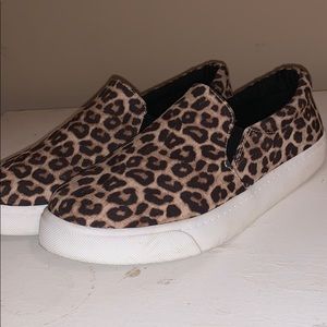 Women’s Slip-On Sneakers